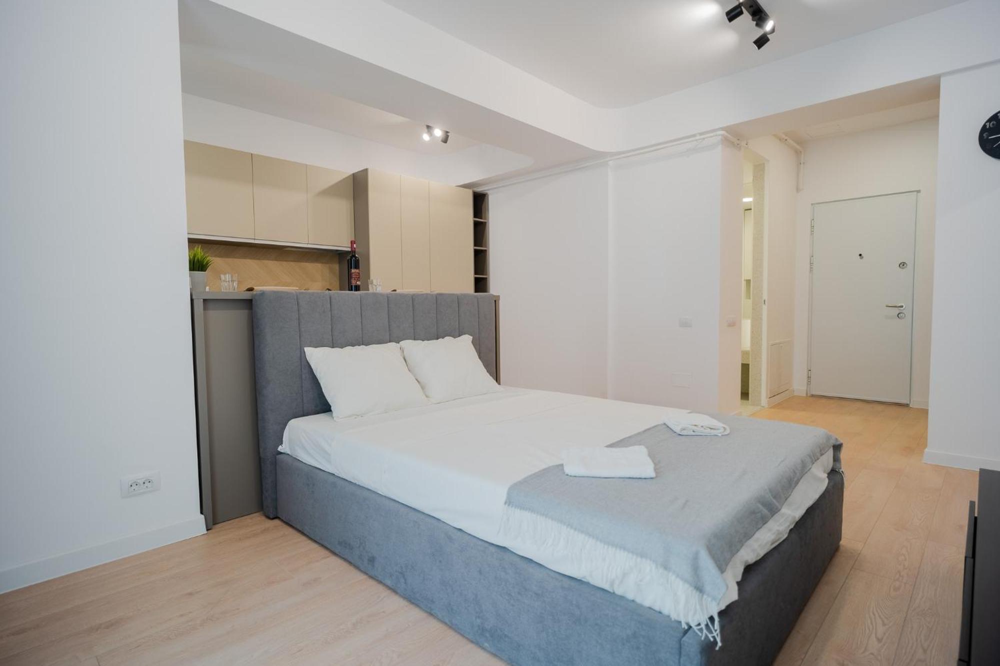 Amazing View Apartments - Iuliu Maniu & Politehnica Park Букурещ Екстериор снимка