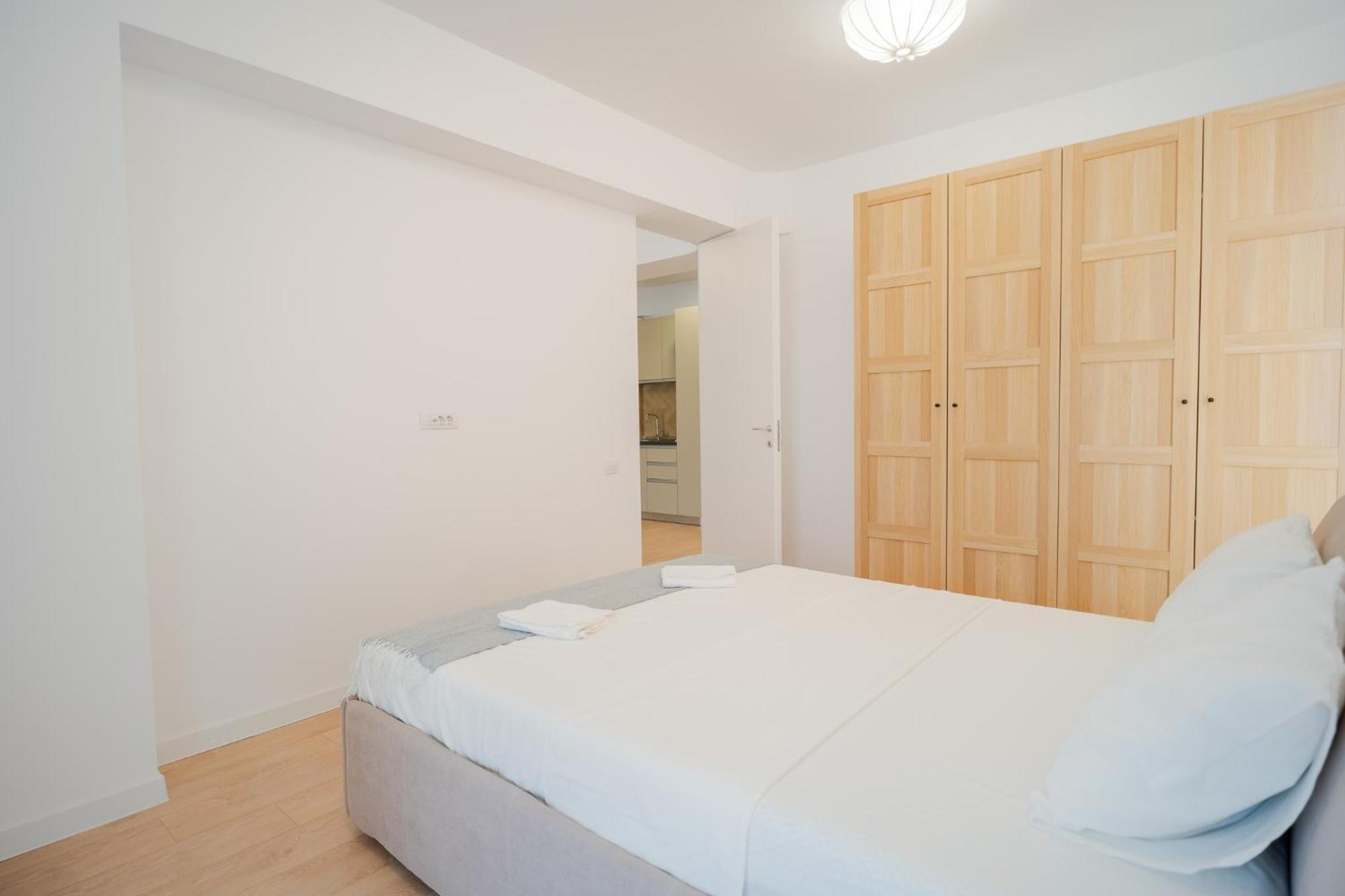 Amazing View Apartments - Iuliu Maniu & Politehnica Park Букурещ Екстериор снимка