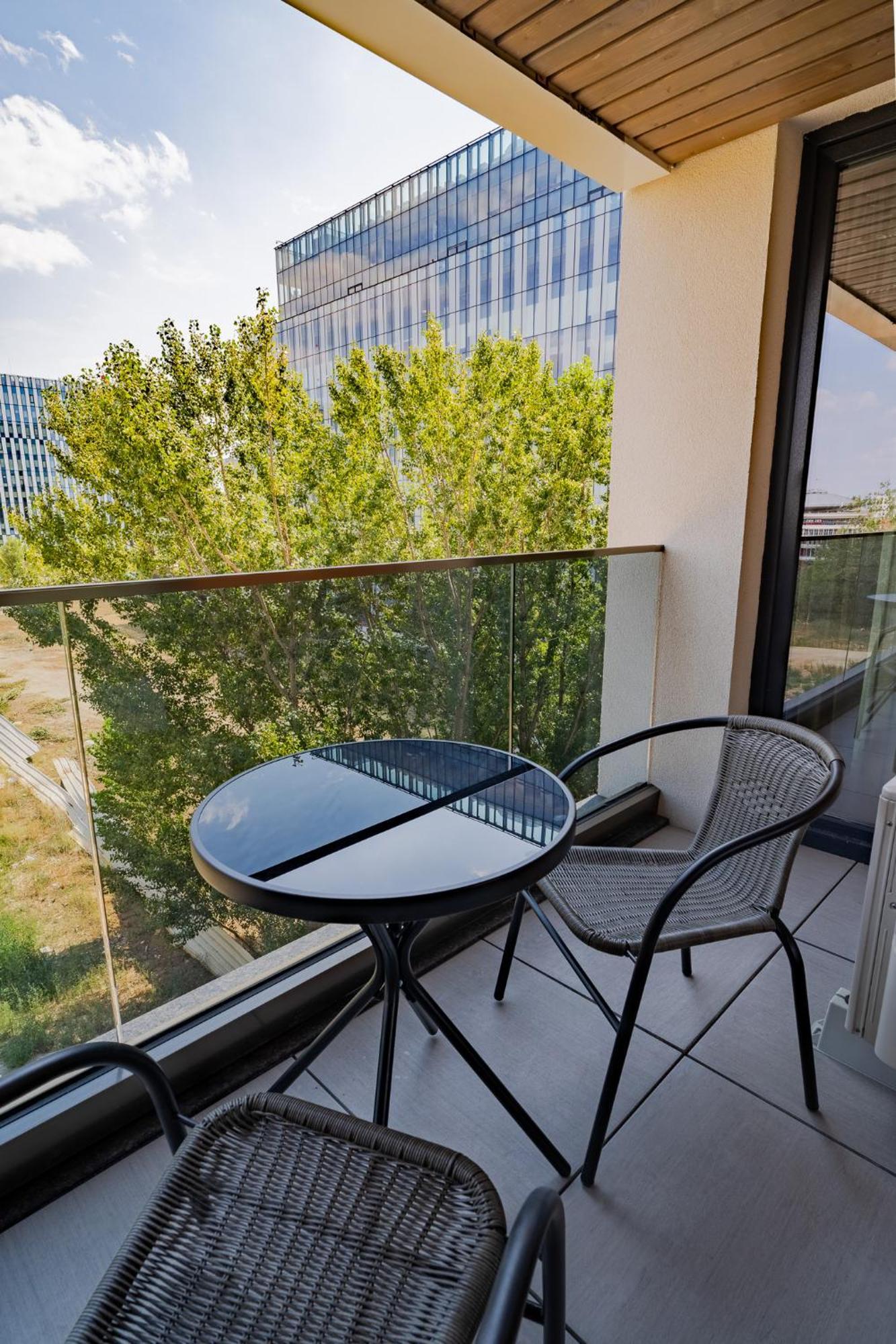 Amazing View Apartments - Iuliu Maniu & Politehnica Park Букурещ Екстериор снимка